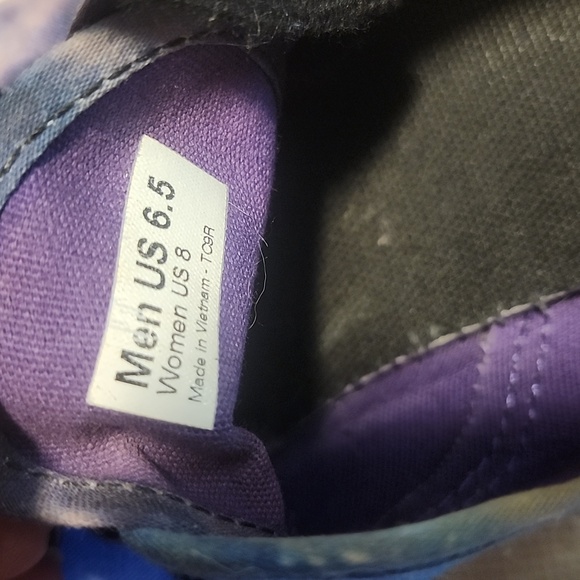 Unisex Vans brand tennis shoes. Multi color Size 6.5 Men's or Size 8 Women's - Picture 4 of 4